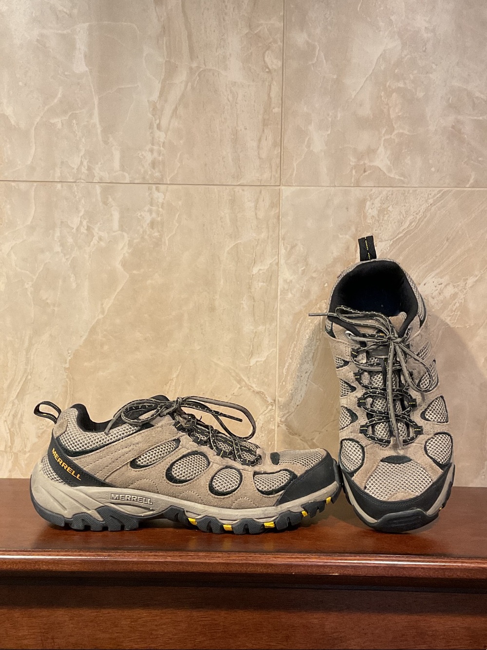 Merrell Men's Taupe and Black Hiking Trail Shoes, Size 9.5
